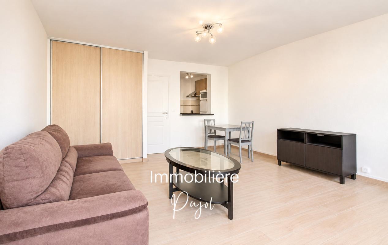 La Joliette - Type 1 lumineux, meublé et renové avec balcon – photo 3
