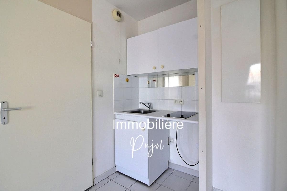 Castellane 13006 - Type 2 avec balcon et parking privatif – photo 4