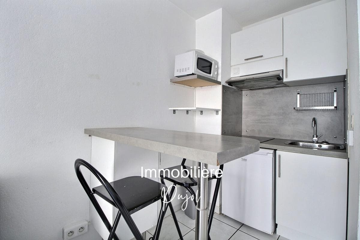 Baille 13005 - studio meublé avec balcon – photo 4