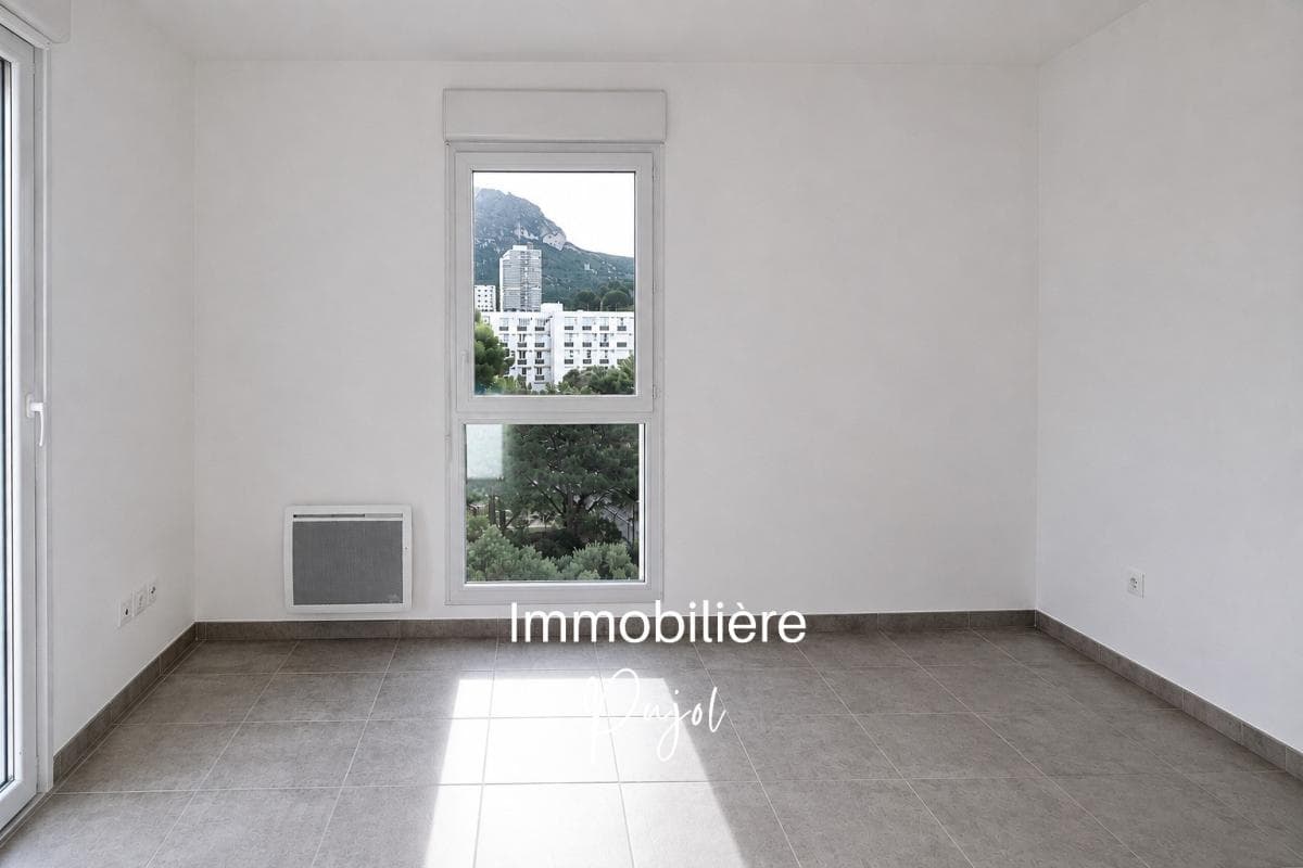 St Loup 13010 – T2 récent et lumineux avec parking et terrasse – photo 6