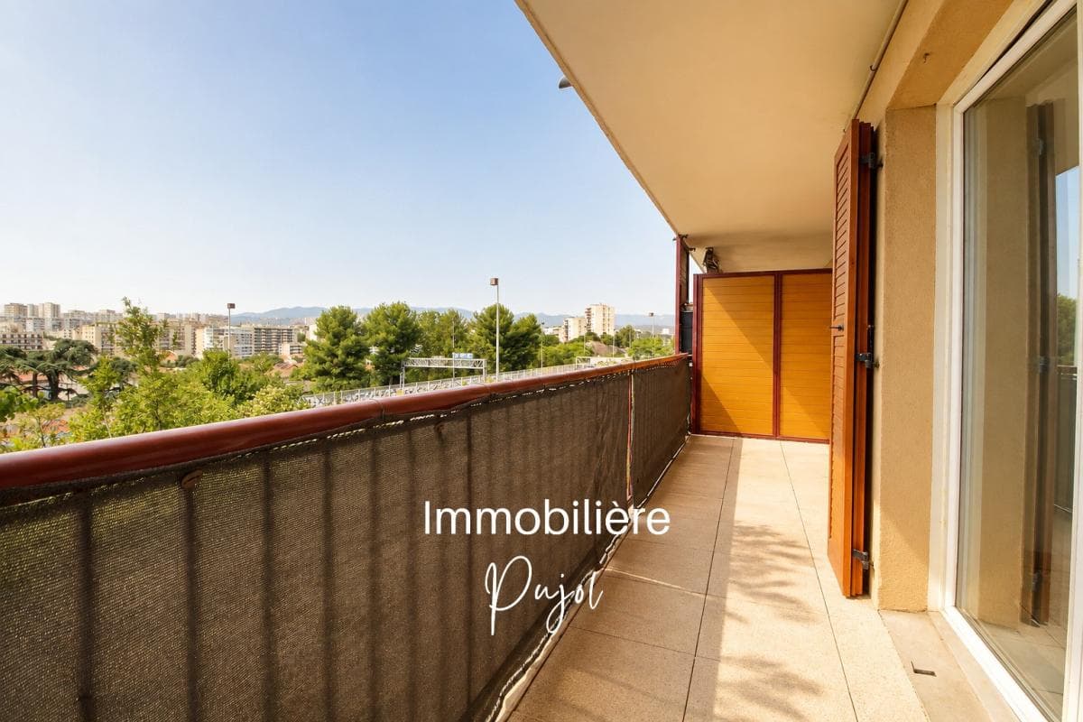 Saint-Just 13013 – T2 récent avec climatisation, terrasse et parking – photo 1