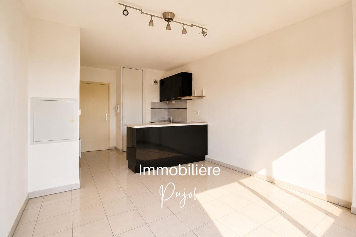 Saint-Just 13013 – T2 récent avec climatisation, terrasse et parking – photo 3