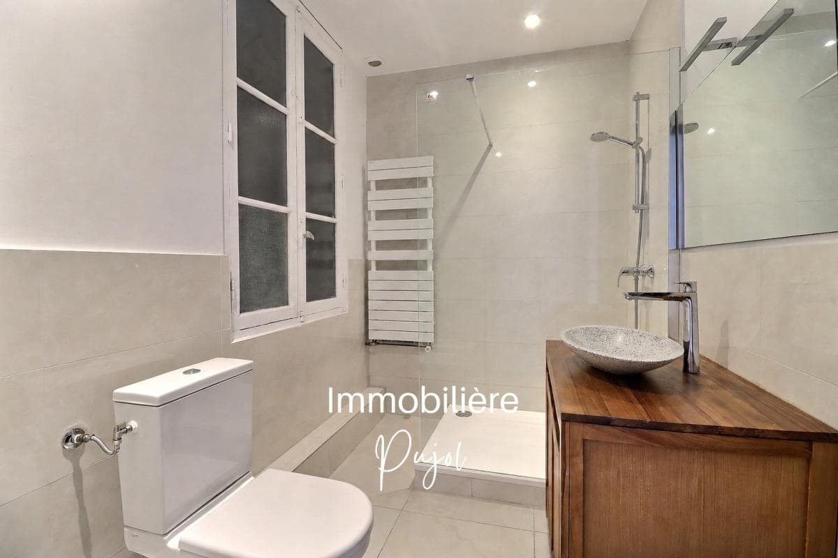 Périer 13008 - Grand T3 lumineux avec terrasse – photo 8
