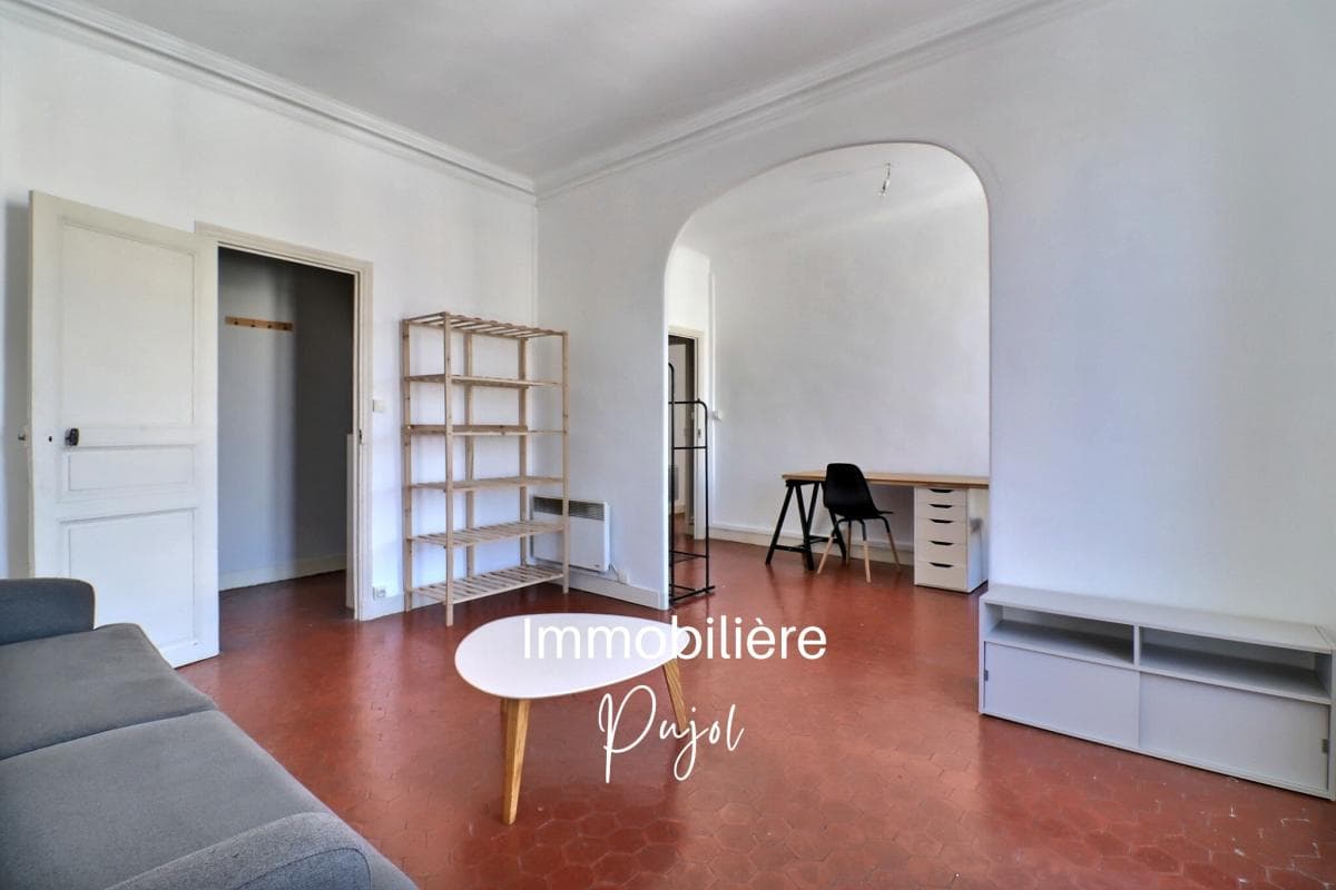 Palais de Justice / Préfecture  13006  : Appartement type 2 traversant et lumineux – photo 4