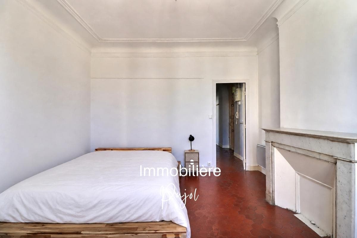 Palais de Justice / Préfecture  13006  : Appartement type 2 traversant et lumineux – photo 6