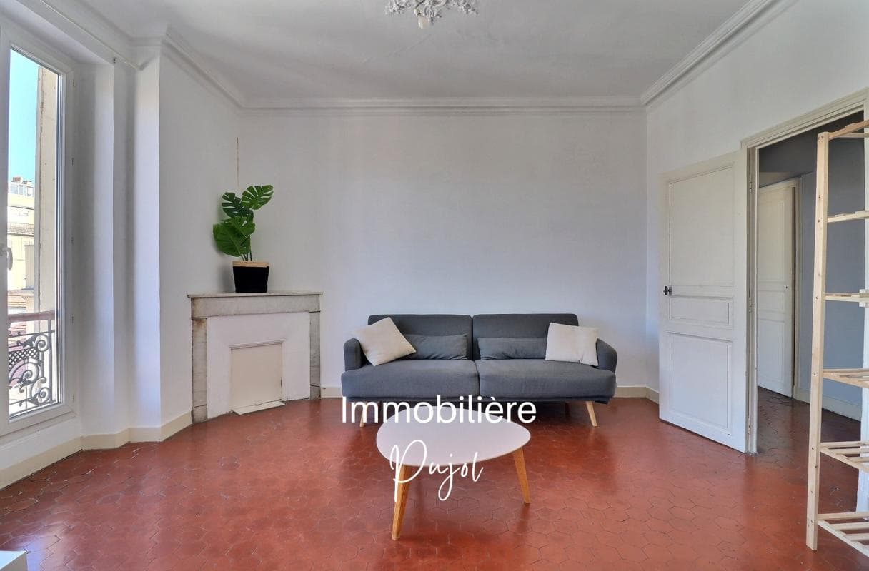 Palais de Justice / Préfecture  13006  : Appartement type 2 traversant et lumineux – photo 3