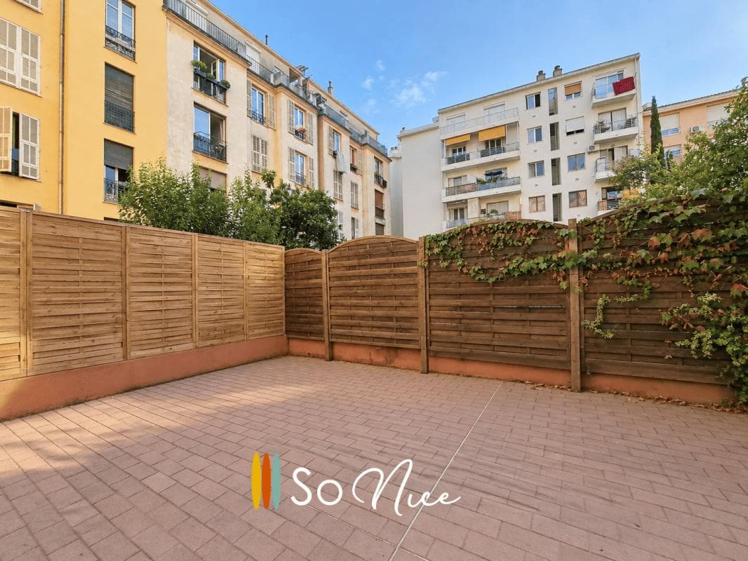 Quartier Vernier 06100  - Grand T2 avec terrasse – photo 1