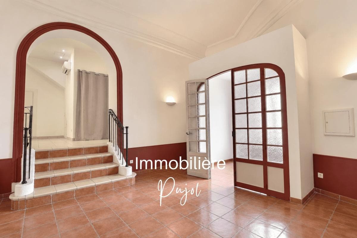 Saint Just 13013- Local commercial climatisé 75m² – photo 1