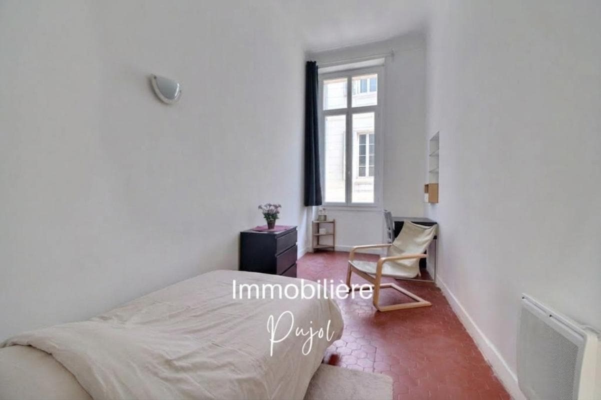 Noailles 13001 - T3 meublé traversant au sein d'un immeuble marseillais – photo 3