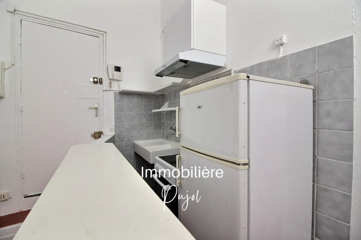 Noailles 13001 - T3 meublé traversant au sein d'un immeuble marseillais – photo 2