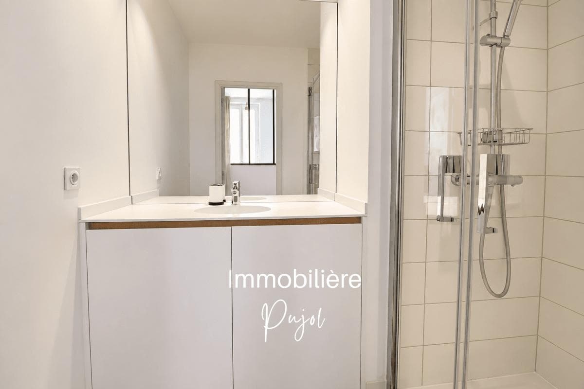 Opera 13001 - T2 Lumineux meublé et climatisé – photo 5