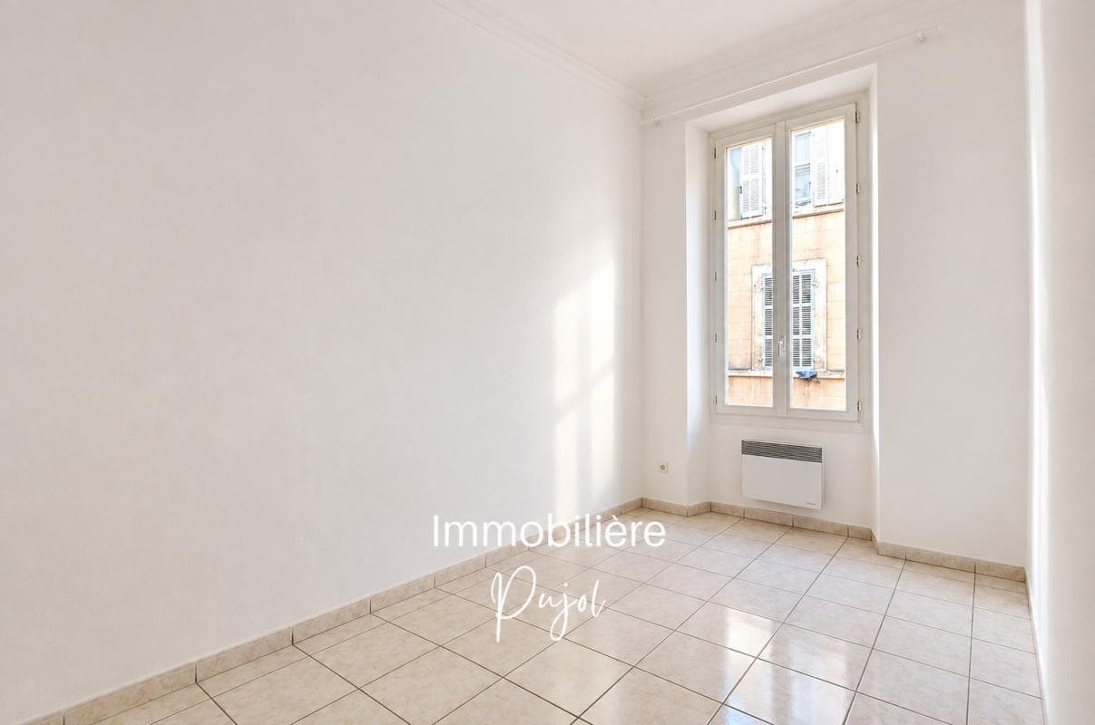 Lodi- Type 4 meublé rénové traversant avec cave – photo 6