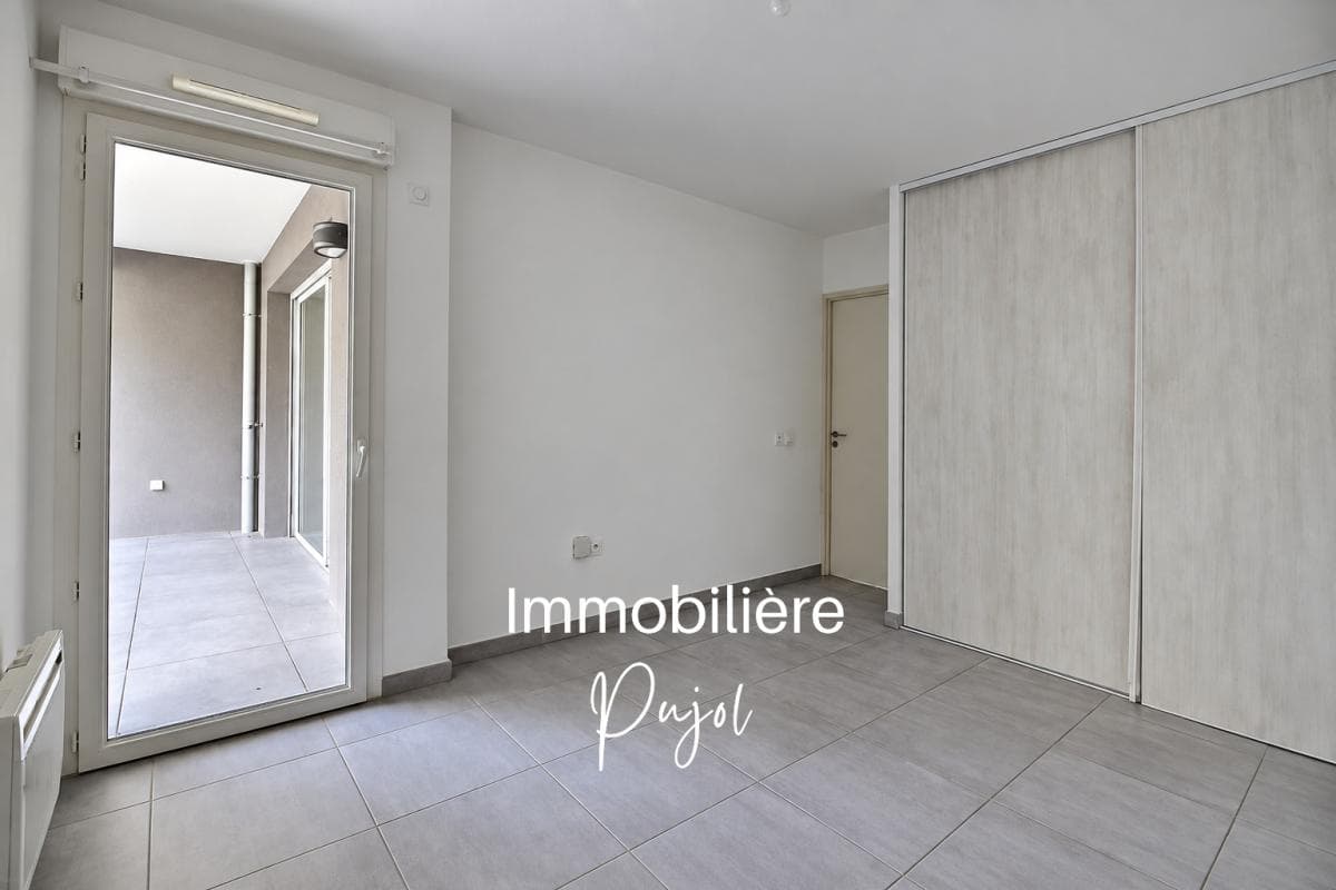 Saint Julien 13012 - T2 lumineux avec terrasse, jardin et parking privatif en sous-sol – photo 5