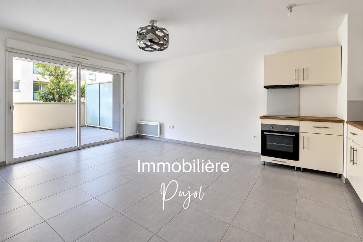 Saint Julien 13012 - T2 lumineux avec terrasse, jardin et parking privatif en sous-sol – photo 3