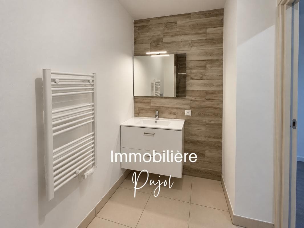 Saint Julien 13012 - T2 lumineux avec terrasse, jardin et parking privatif en sous-sol – photo 8