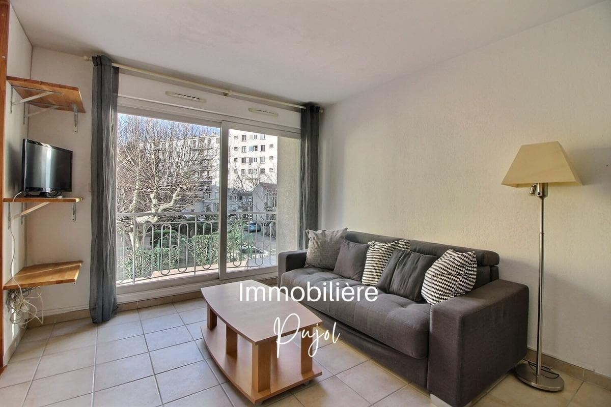 Le Rouet 13008 : T2 meublé avec balcon, parking, ascenseur – photo 1