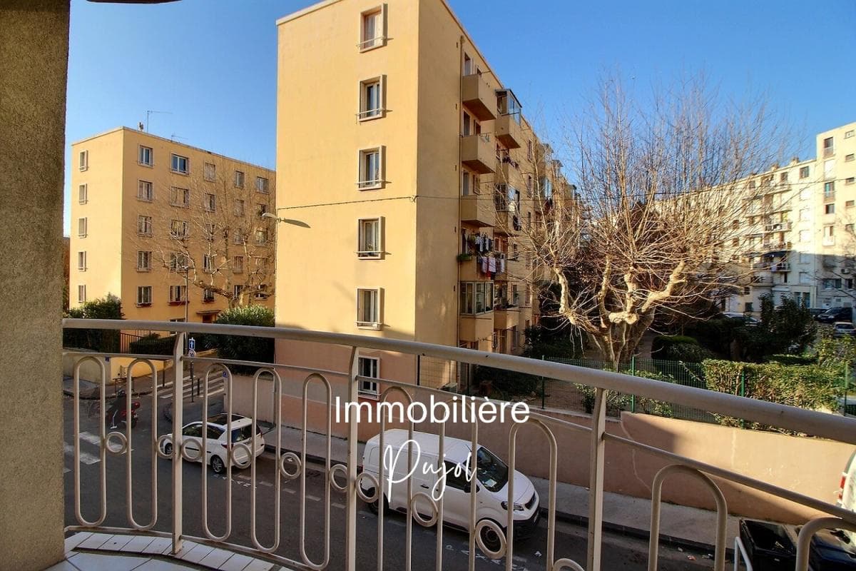 Le Rouet 13008 : T2 meublé avec balcon, parking, ascenseur – photo 6