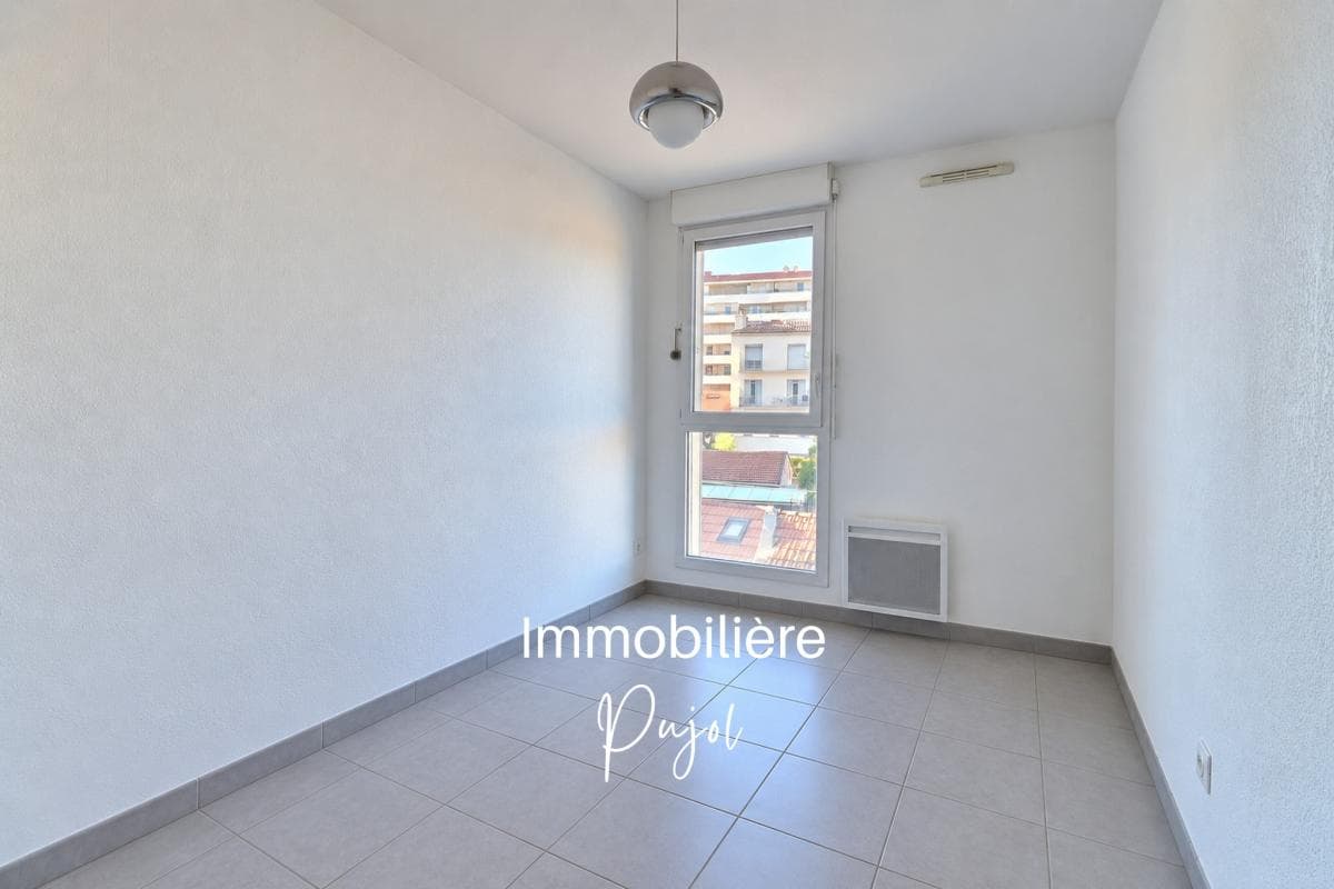Timone 13010 - T3 traversant avec terrasse et parking – photo 8