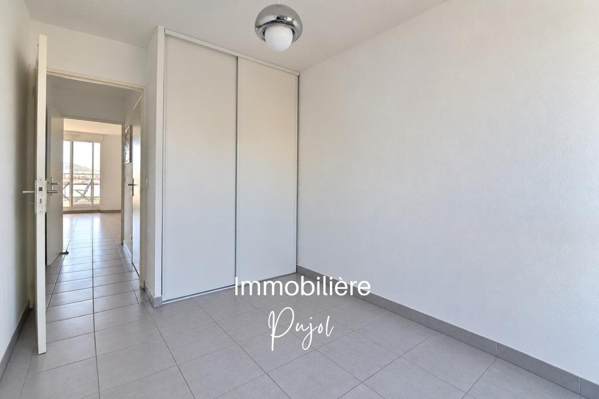 Timone 13010 - T3 traversant avec terrasse et parking – photo 9