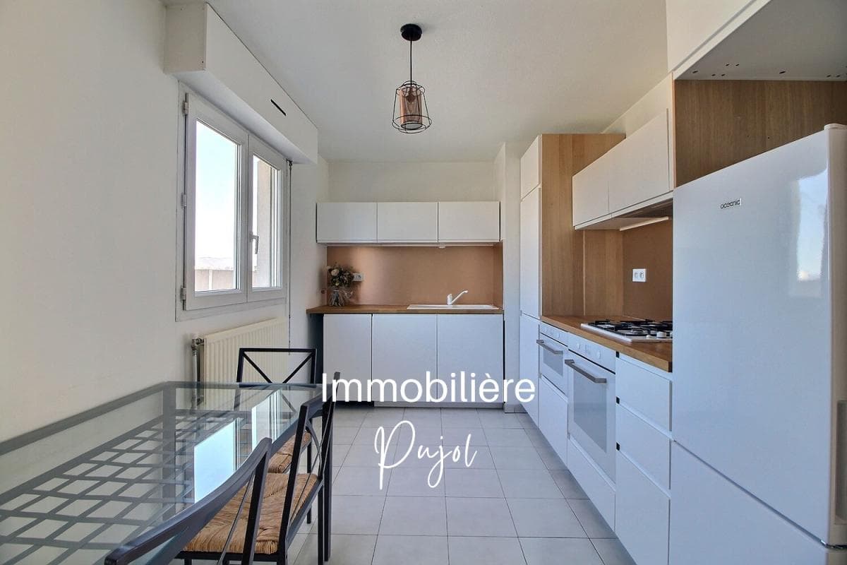 Lodi 13006 - T2 meublé en duplex, climatisé avec terrasse et garage double – photo 4
