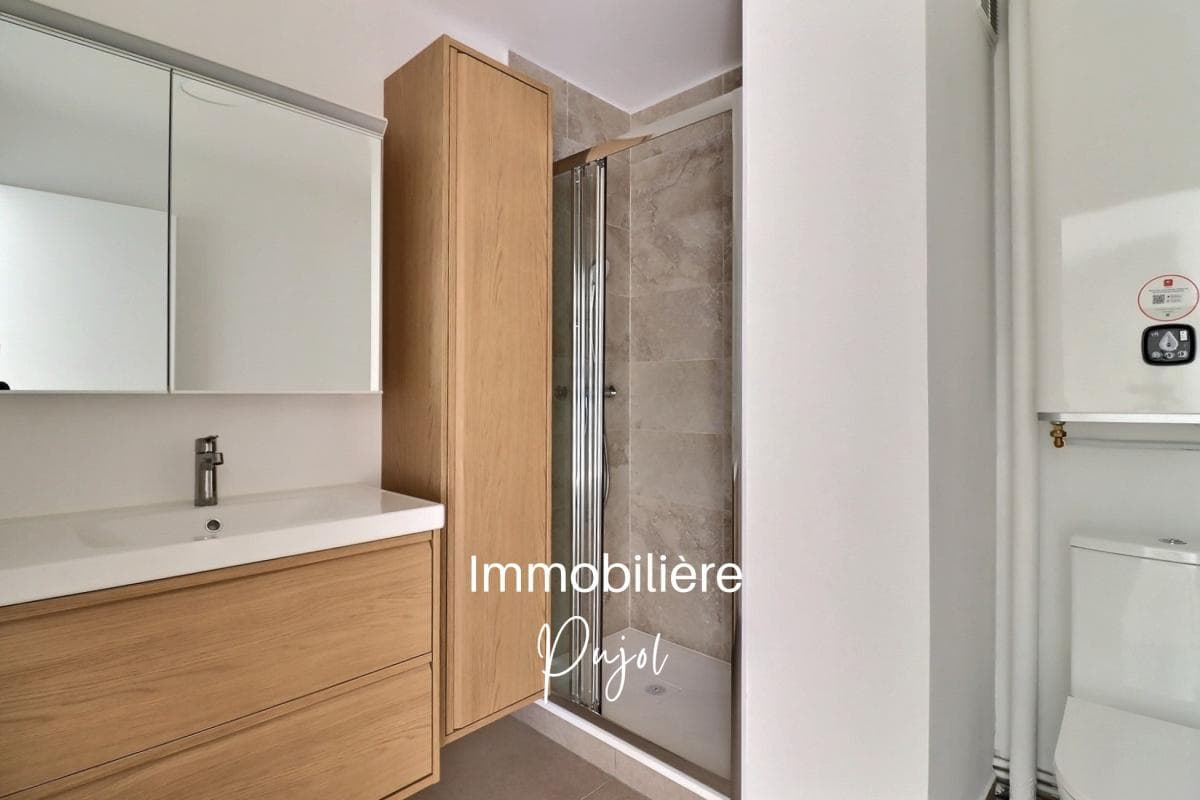 Saint Barnabé 13012 : T3 traversant avec balcon et stationnement libre dans la résidence – photo 10