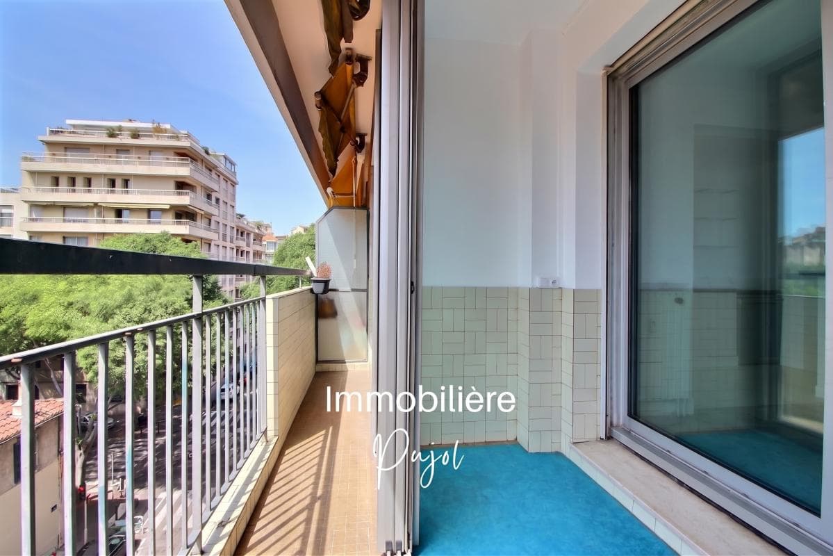 Castellane 13006 - T3 climatisé avec balcon, parking et cellier – photo 3