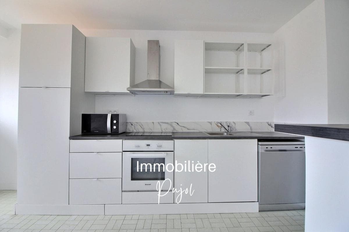 Castellane 13006 - T3 climatisé avec balcon, parking et cellier – photo 4