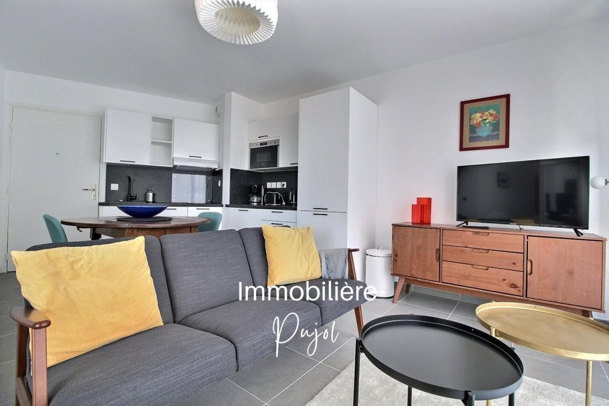 Périer/Prado 13008 - T2 meublé climatisé avec terrasse et parking – photo 4