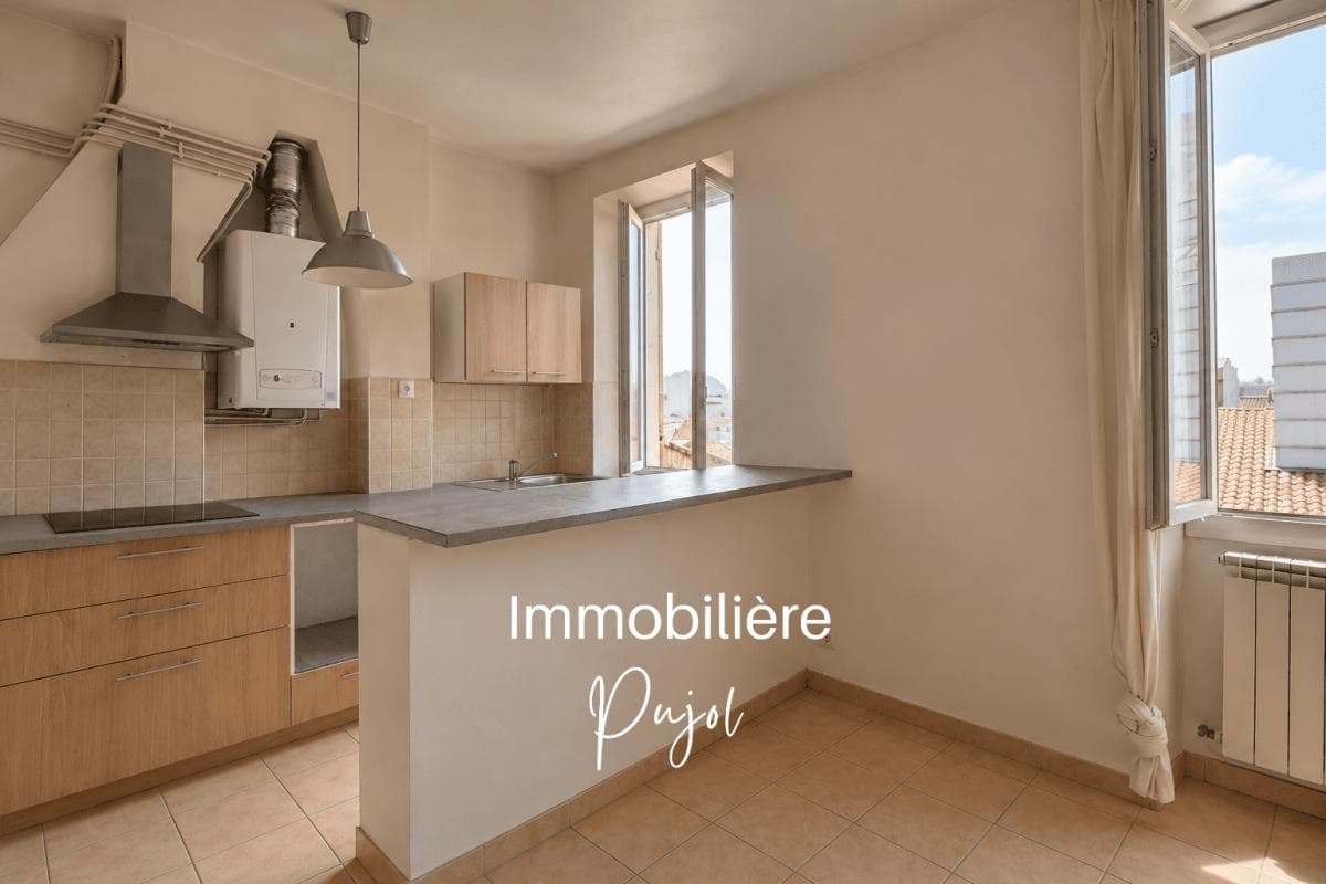 Castellane 13006 - Grand T2 avec mezzanine en dernier étage – photo 4