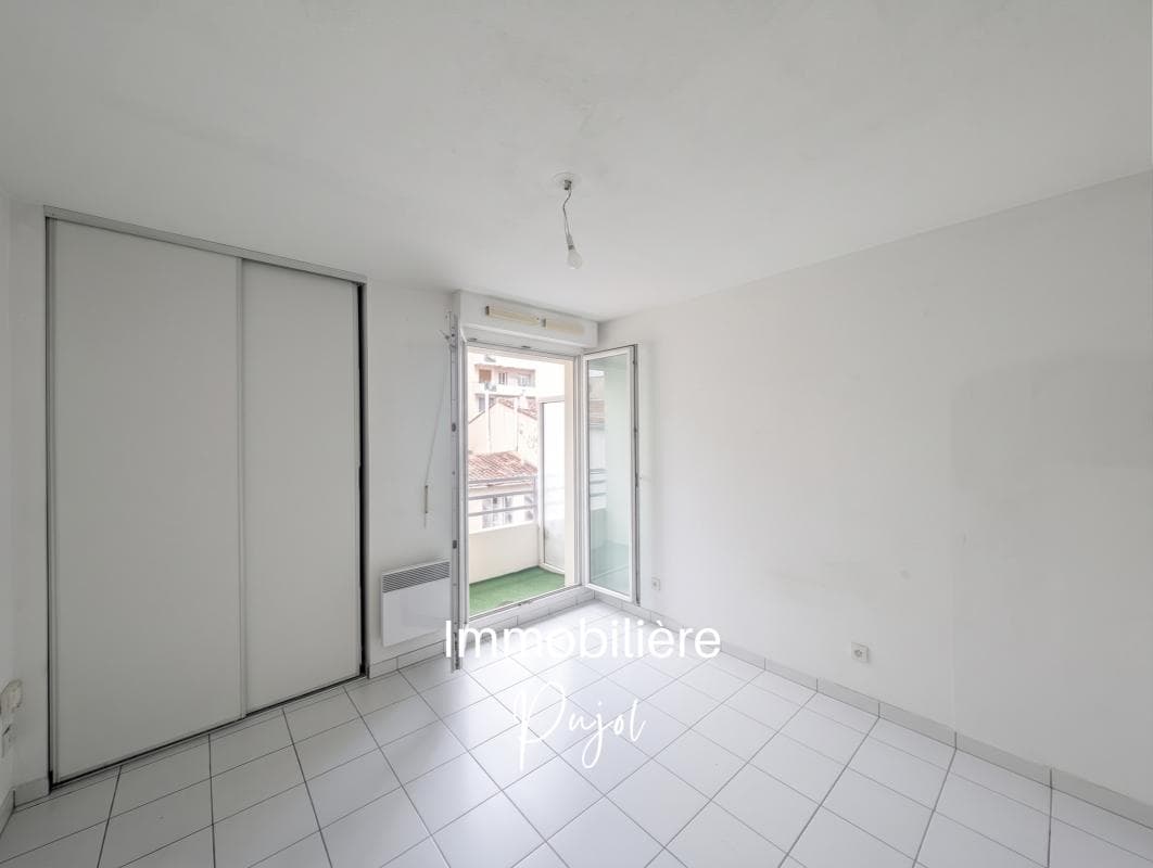 Castellane 13006 - Studio avec balcon proche métro/commerces – photo 1