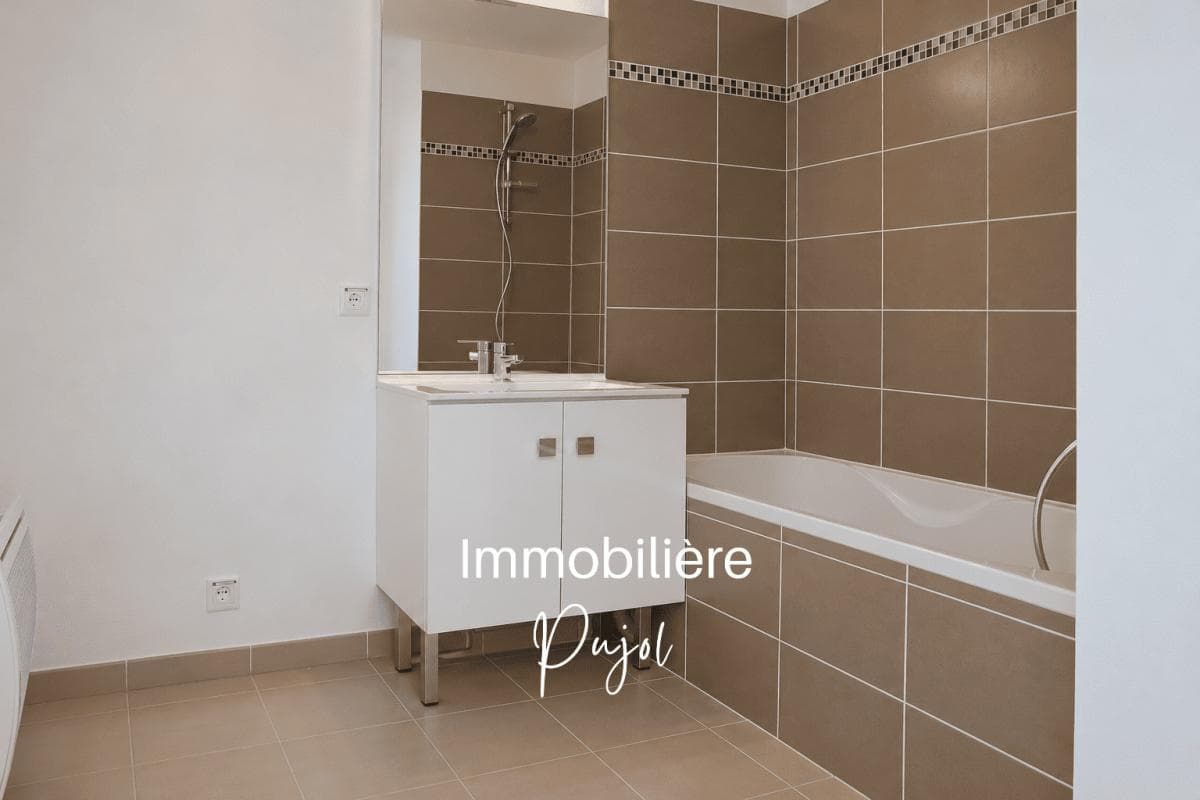 La Timone 13010 - T3 lumineux avec grande terrasse et box – photo 10