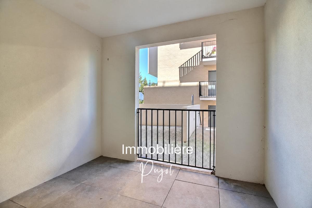Les Trois Lucs 13012 - T2 avec loggia ouverte et parking – photo 2