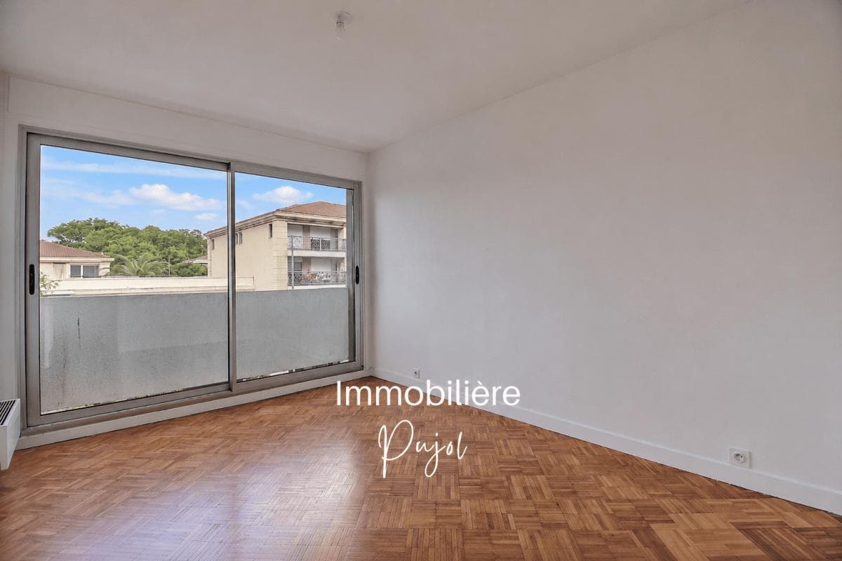 Saint-Anne 13008 - Type 3 climatisé avec cave et terrasse – photo 7