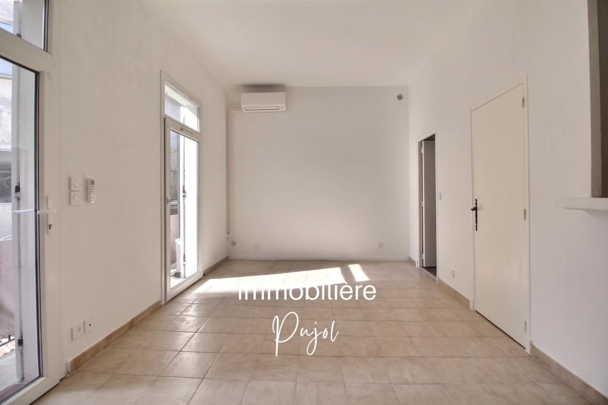 Castellane 13006 - Studio avec balconnet ,  proche métro – photo 2