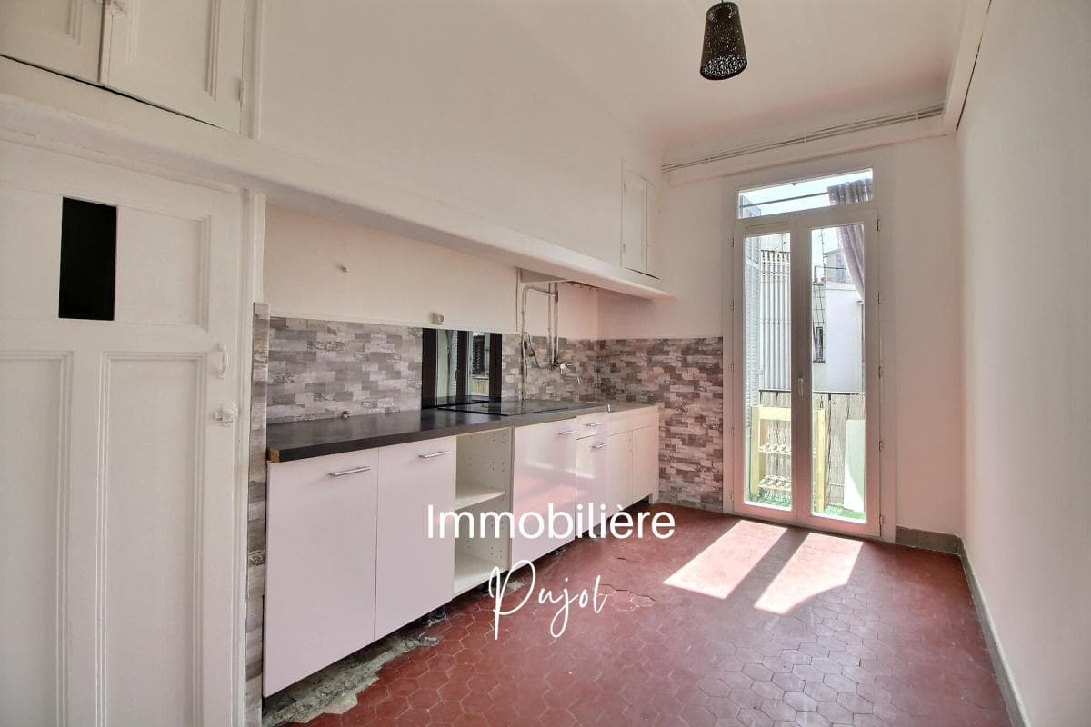 Cinq-Avenues 13004 Marseille 6 Appartement type 3 climatisé en dernier étage – photo 3