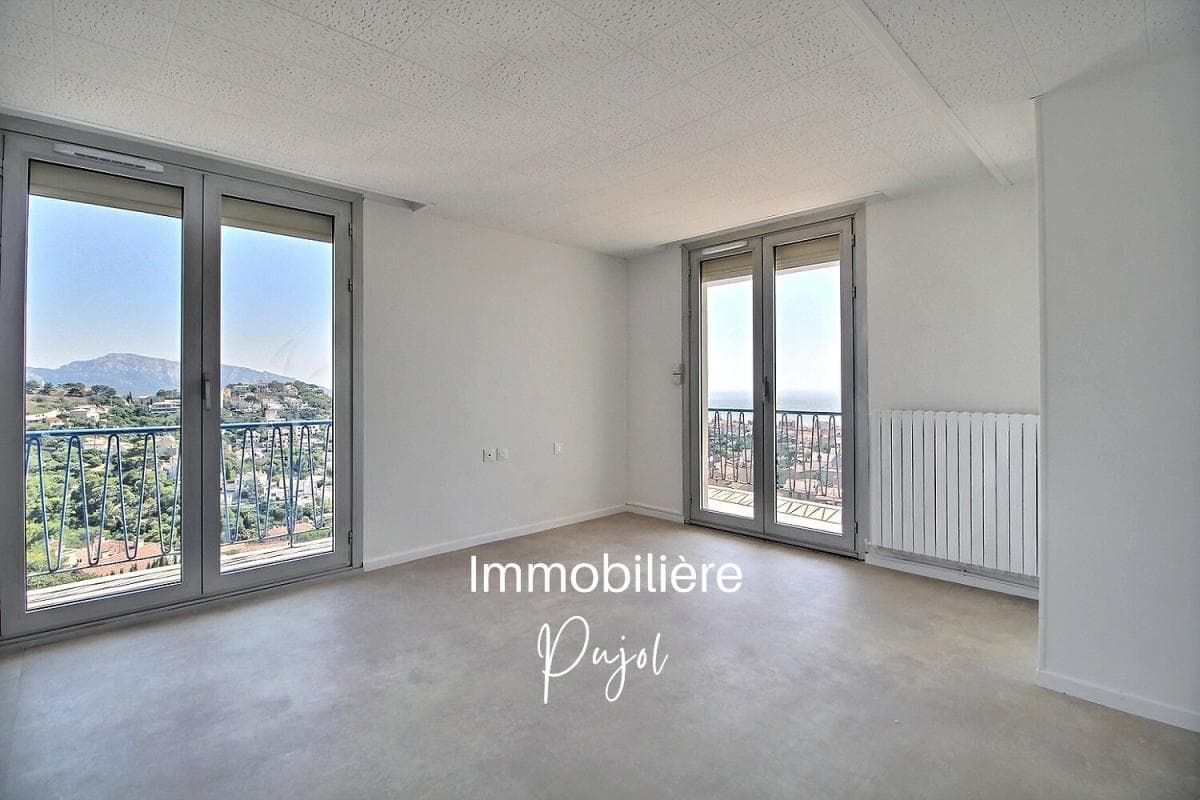 Bompard 13007 - T4 avec parking, cave et terrasse panoramique vue mer – photo 3