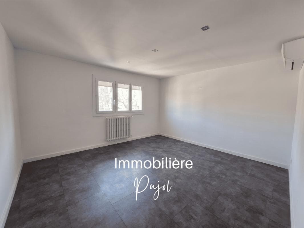 Secteur prefecture Marseille 6eme - Local professionnel traversant avec balcon – photo 4
