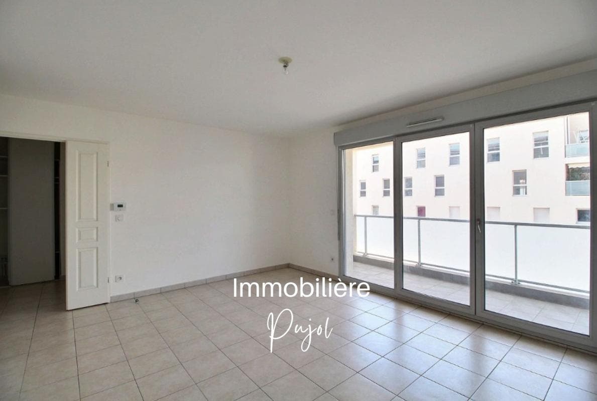 Joliette 13002 - Appartement Type 2  climatisé avec garage et terrasse - proche métro/tram – photo 2