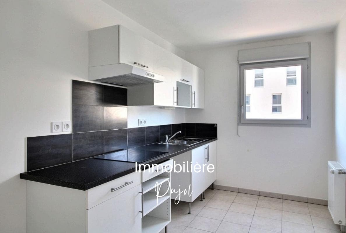 Joliette 13002 - Appartement Type 2  climatisé avec garage et terrasse - proche métro/tram – photo 3