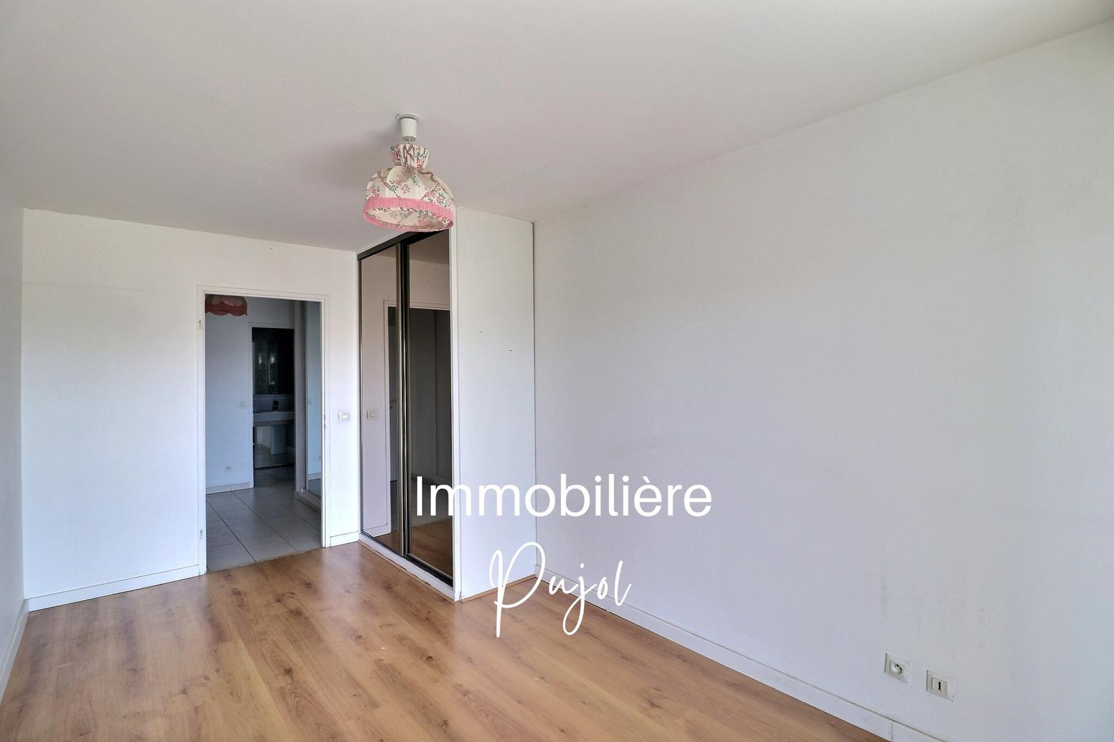 T3 en Duplex de 93m2 avec terrasse parking et garage en sous – photo 9