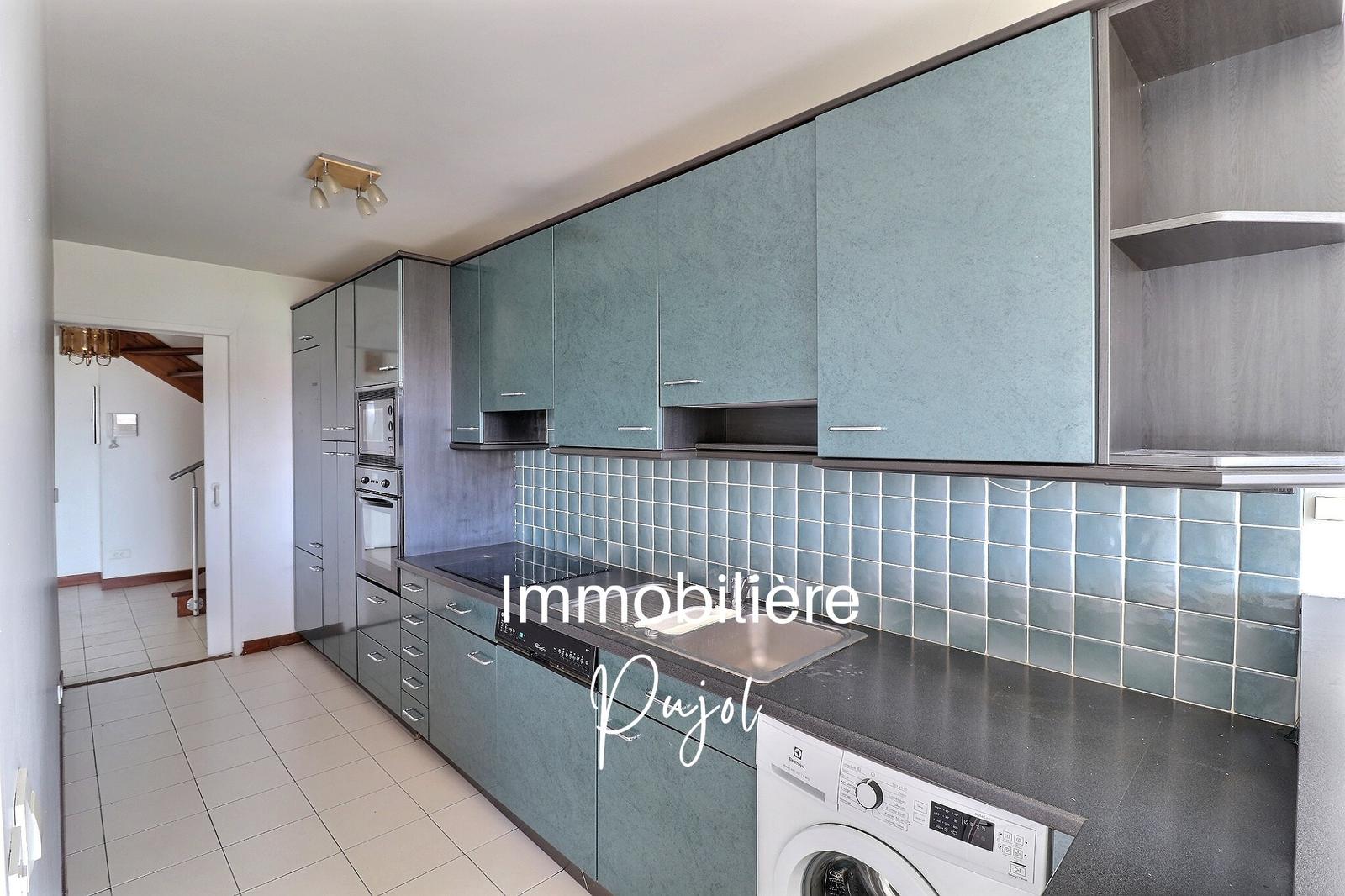 T3 en Duplex de 93m2 avec terrasse parking et garage en sous – photo 5