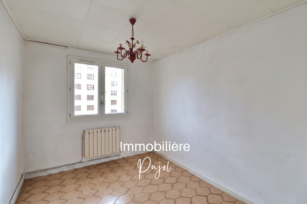 Charreux 13004 - T3 avec balcon à rénover – photo 8