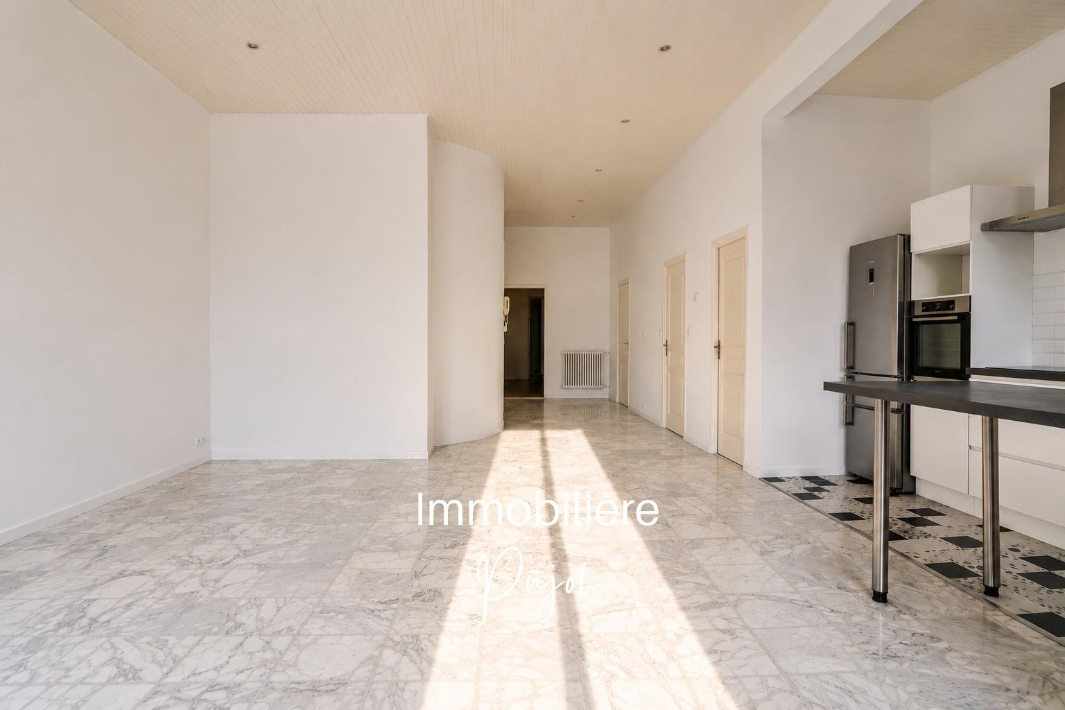 Marseille 6e   Préfecture   T3 rénové de 72 m2 avec patio – photo 6