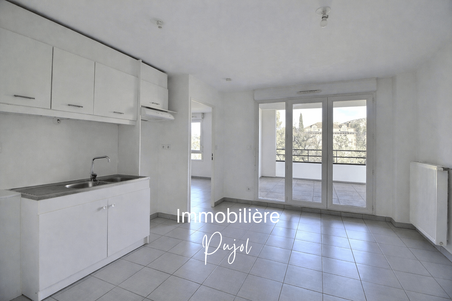 Le Cabot 13009 - T2 avec terrasse vue dégagée – photo 2