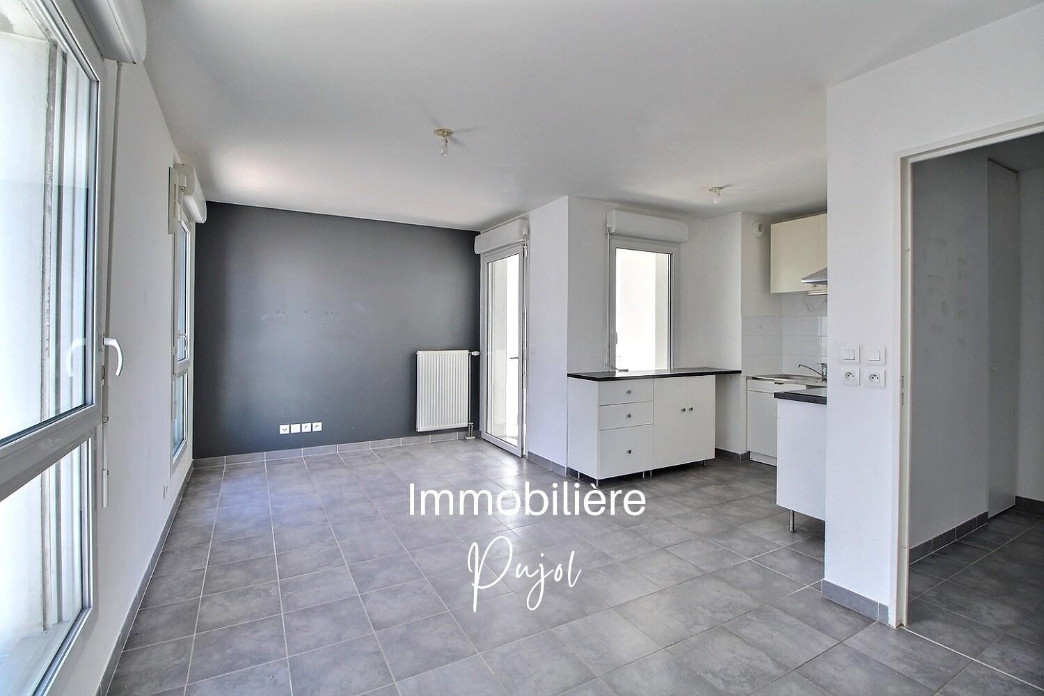 Joliette 13002 -  T2 de 43 m2 avec terrasse et parking – photo 1