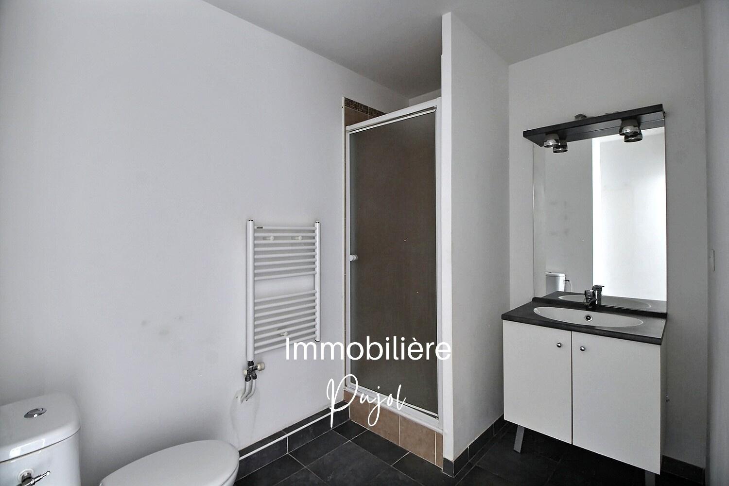 Joliette 13002 -  T2 de 43 m2 avec terrasse et parking – photo 6