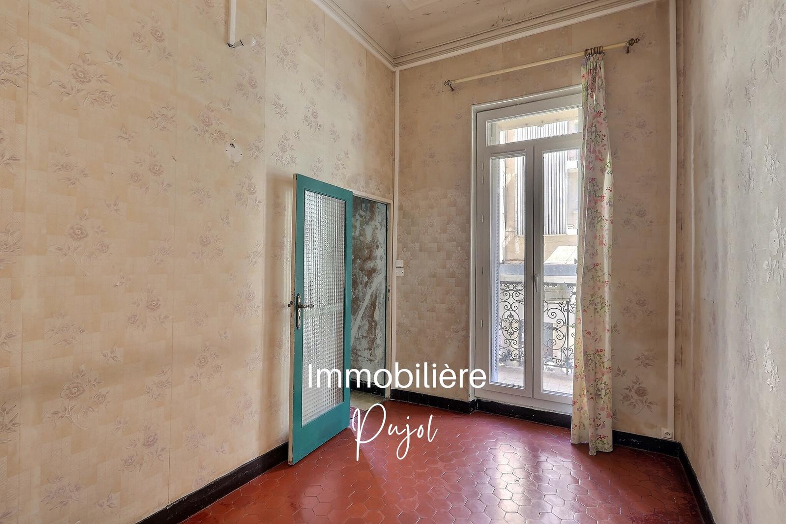T4 de 81m2 à rénover avec jardin et balcon aux Chartreux – photo 9