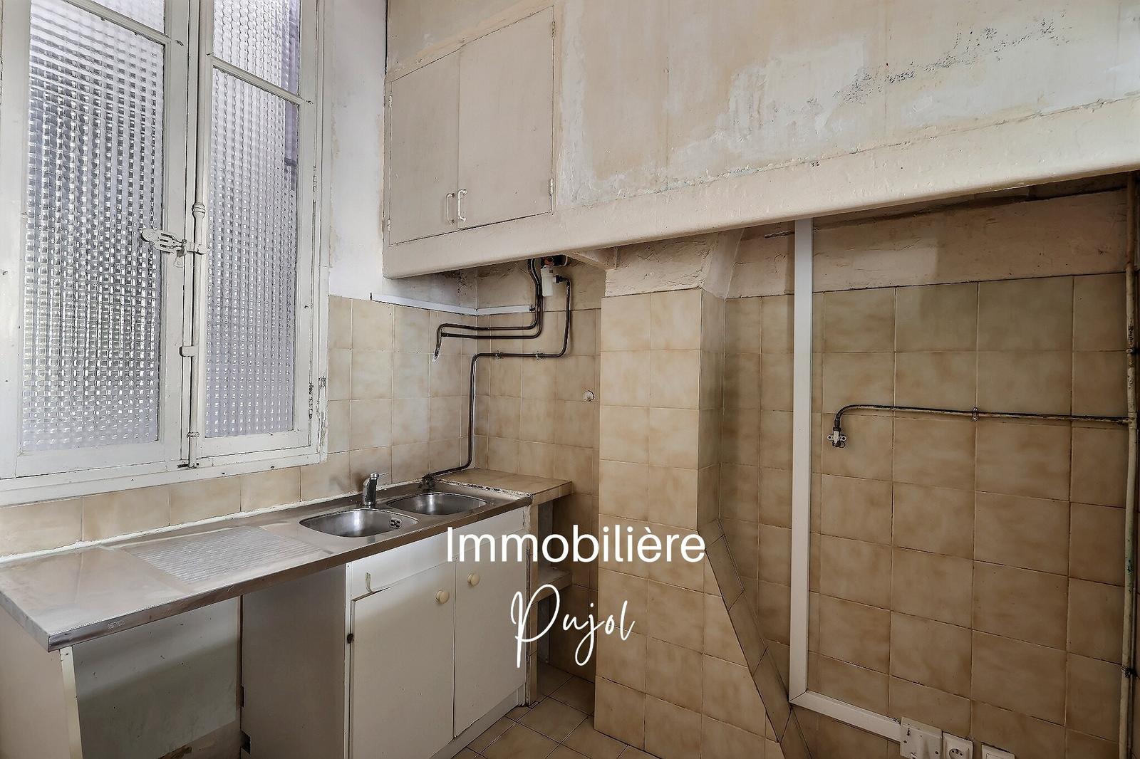 T4 de 81m2 à rénover avec jardin et balcon aux Chartreux – photo 10