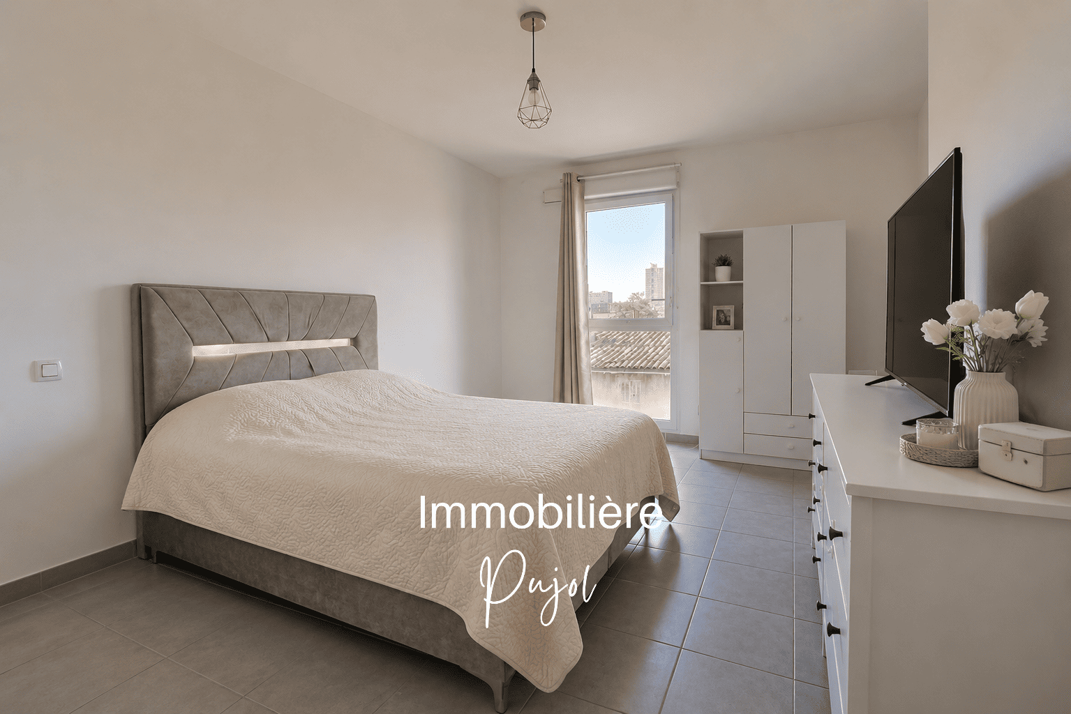 T2 (vendu loué meublé) - TERRASSE - GARAGE - 286 av. de la c – photo 5