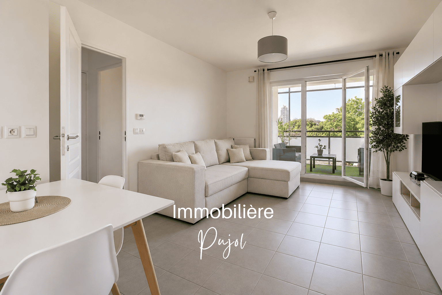 T2 (vendu loué meublé) - TERRASSE - GARAGE - 286 av. de la c – photo 3